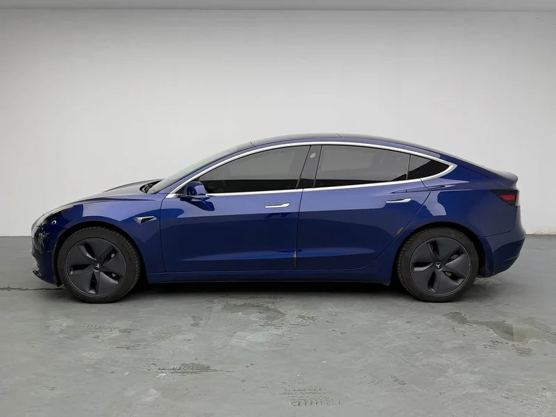 Tesla Model 3 — фото 17