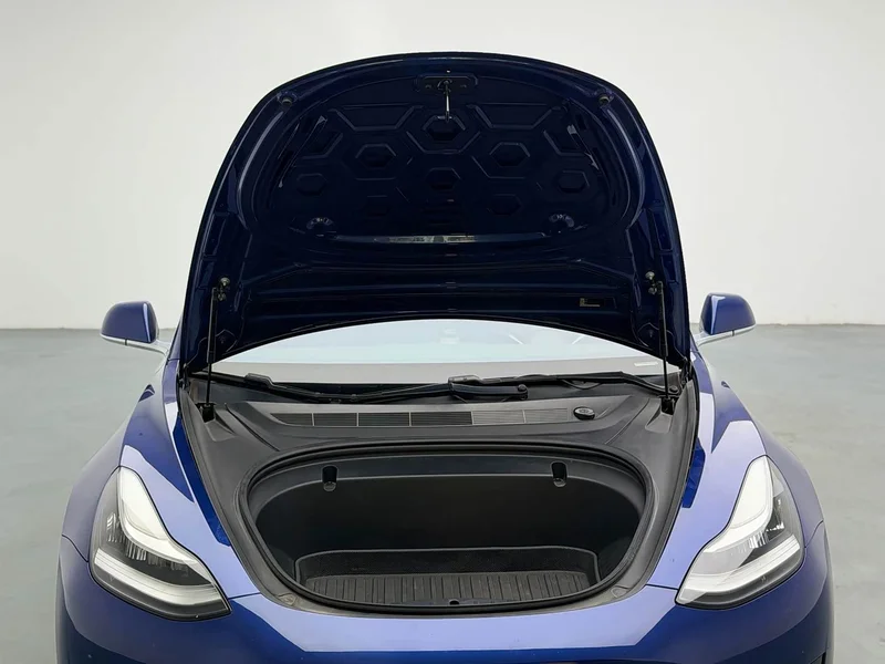Tesla Model 3 — фото 19