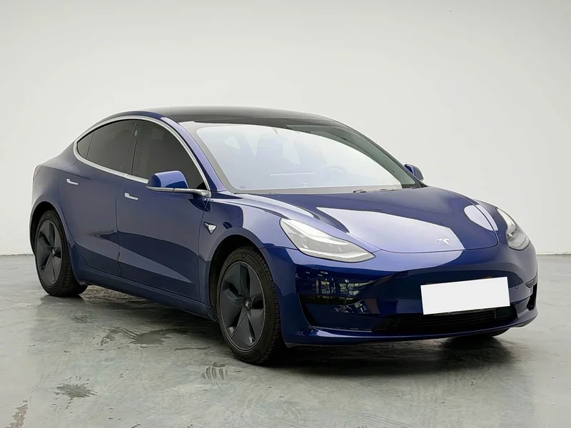 Tesla Model 3 — фото 3