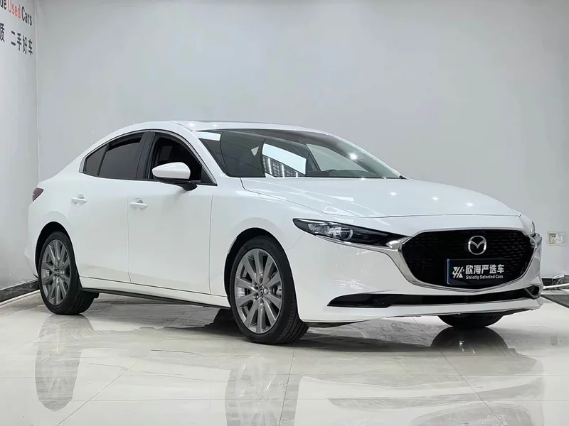 Mazda 3 Axela — фото 3