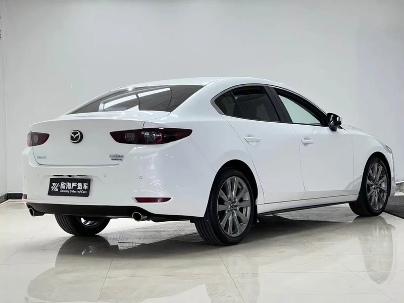 Mazda 3 Axela — фото 6