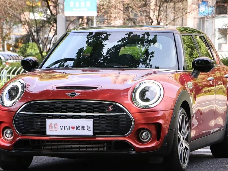 MINI CLUBMAN — фото 1