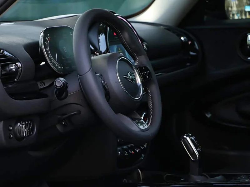 MINI CLUBMAN — фото 14