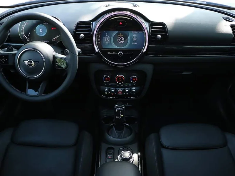 MINI CLUBMAN — фото 21