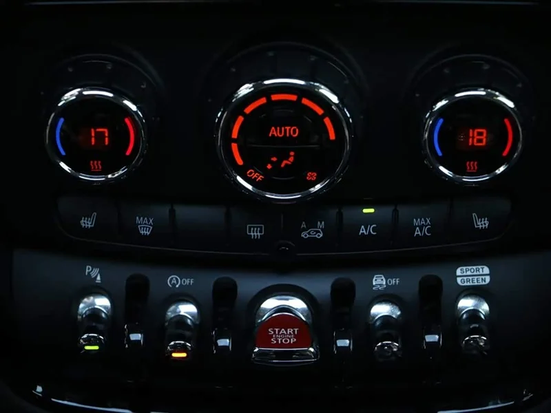 MINI CLUBMAN — фото 25