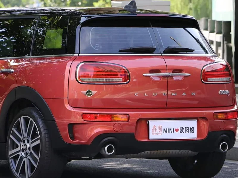 MINI CLUBMAN — фото 10