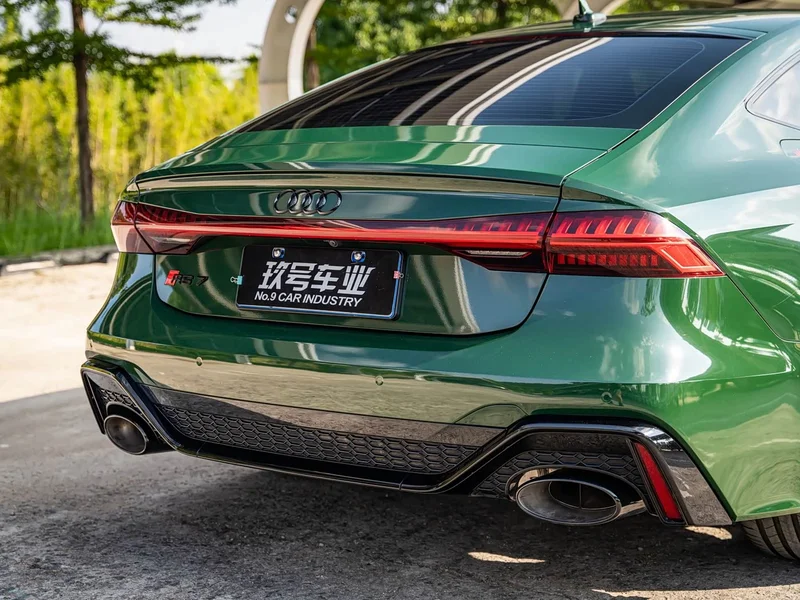 Audi RS 7 — фото 7