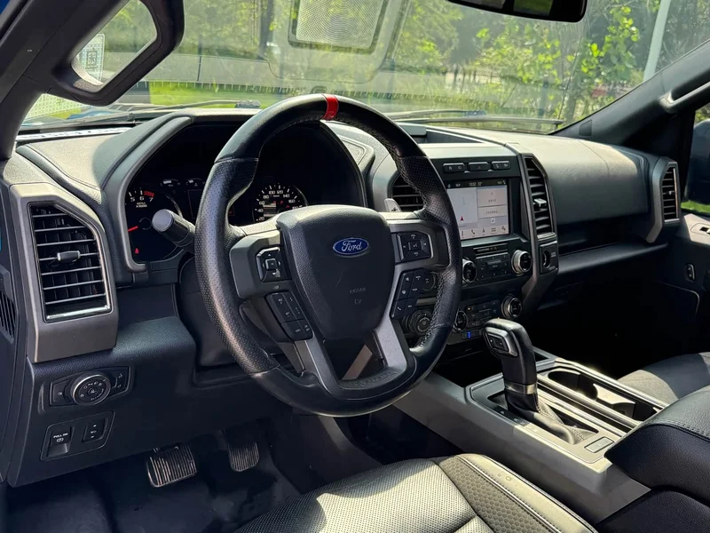 Ford F-150 Raptor — фото 11