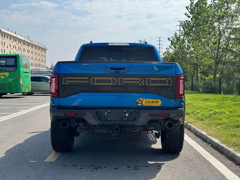 Ford F-150 Raptor — фото 5