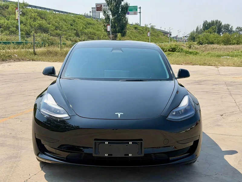 Tesla Model 3 — фото 2