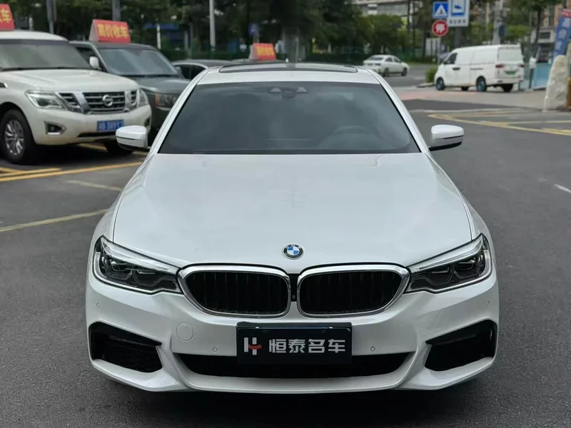 BMW 5-Series — фото 1