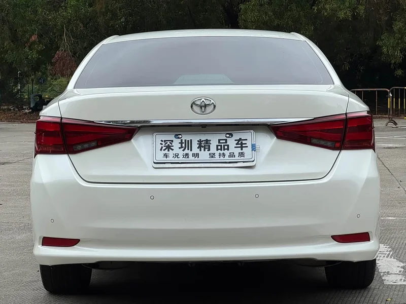 Toyota Crown — фото 5