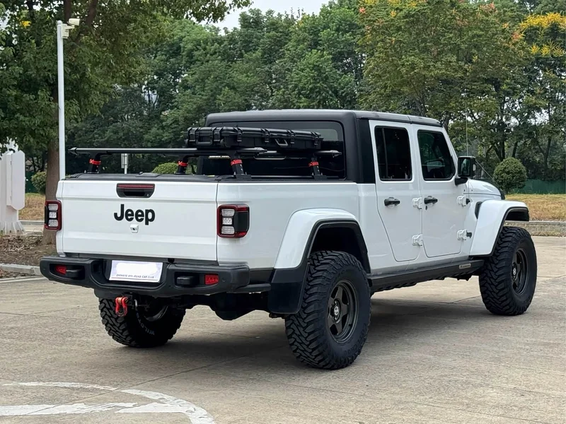 Jeep Gladiator — фото 12