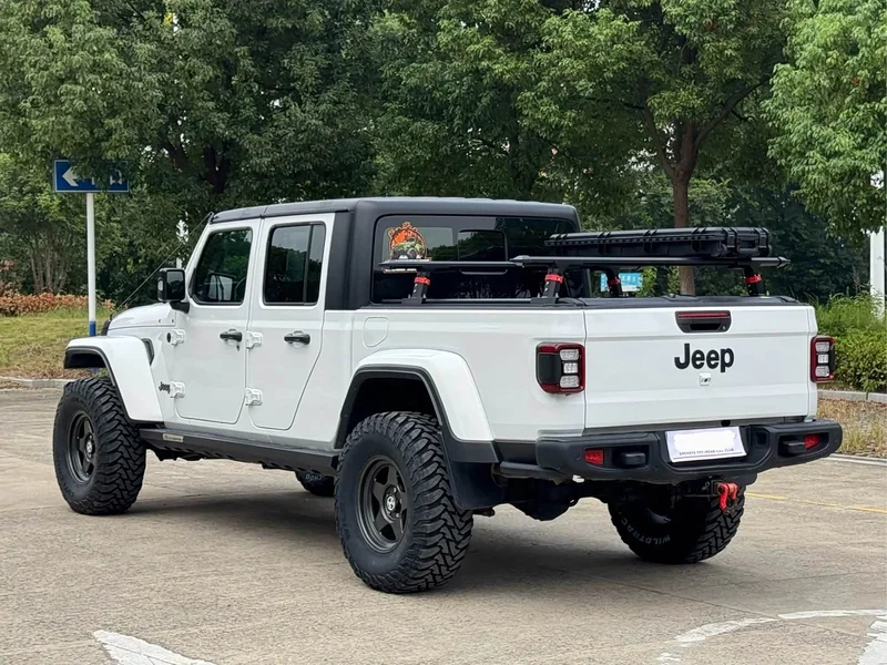 Jeep Gladiator — фото 10