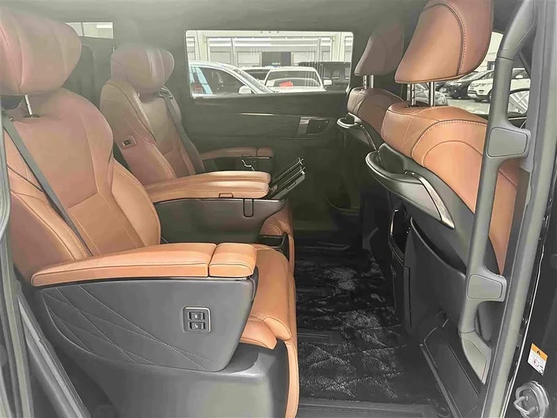 Toyota Vellfire — фото 12
