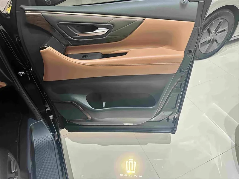 Toyota Vellfire — фото 15