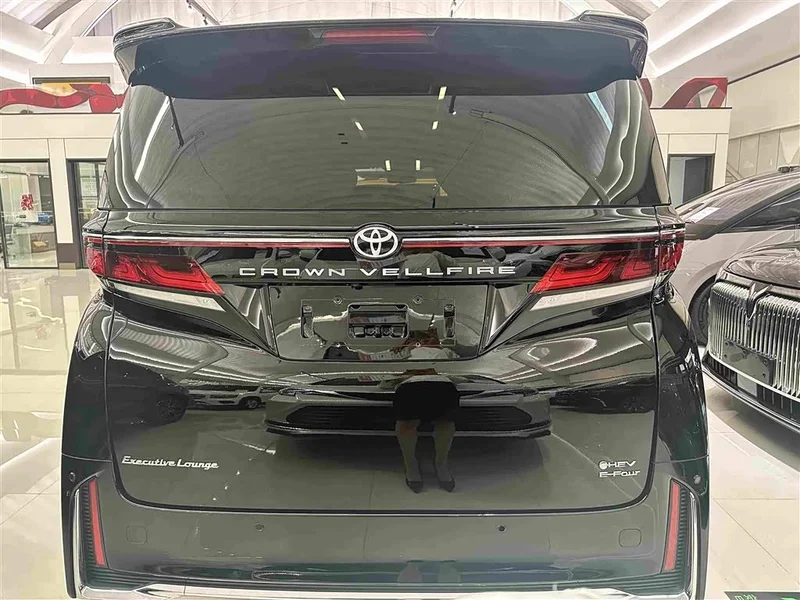 Toyota Vellfire — фото 18