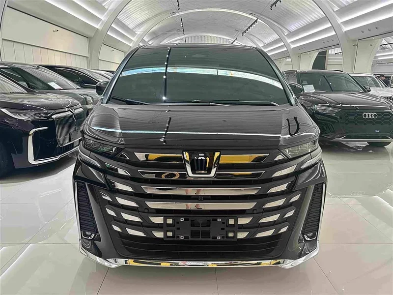 Toyota Vellfire — фото 2