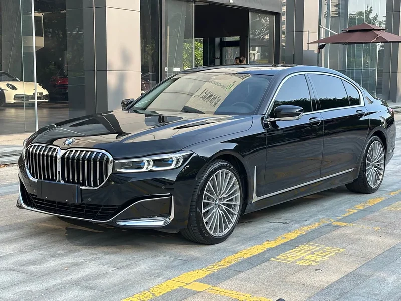 BMW 7-Series — фото 1