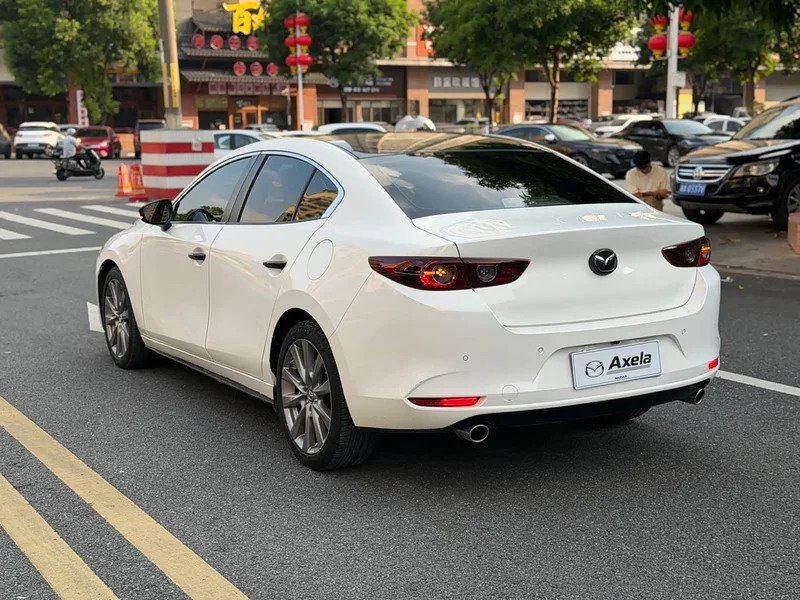 Mazda 3 Axela — фото 13