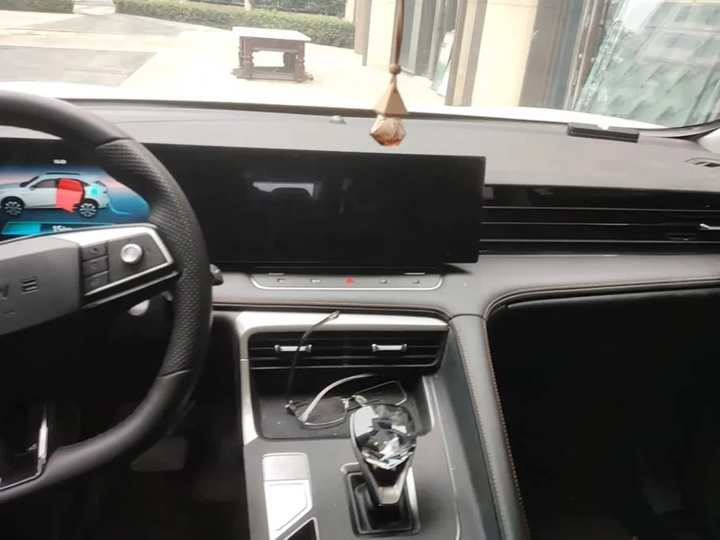 Roewe RX5 New Energy — фото 13
