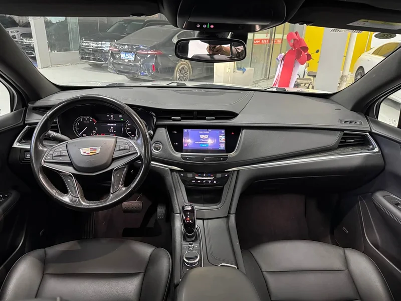 Cadillac XT5 — фото 5