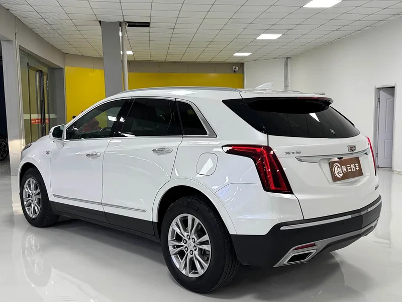 Cadillac XT5 — фото 7
