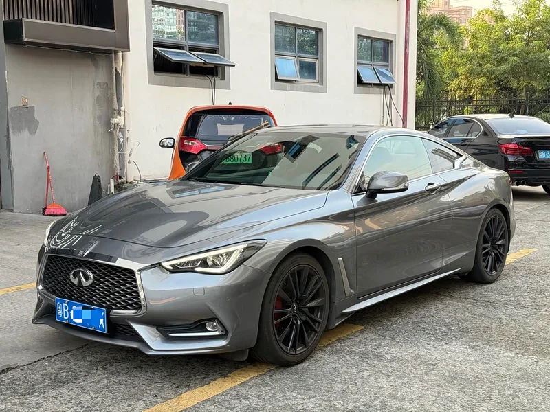 Infiniti Q60 — фото 1