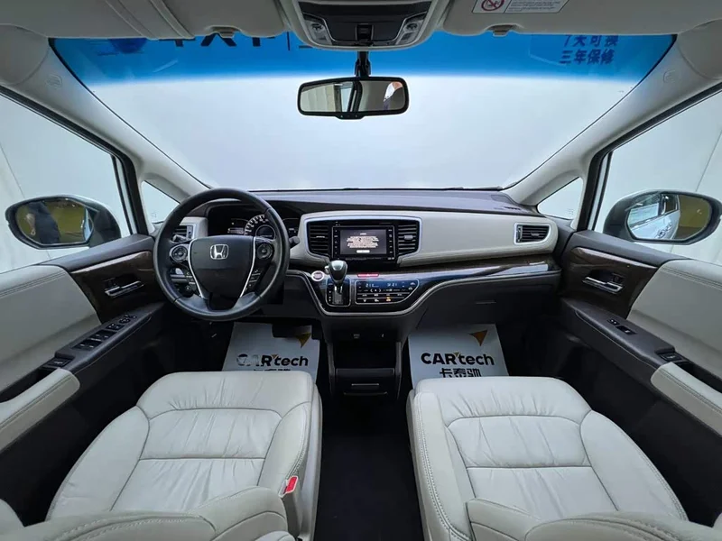 Honda Odyssey — фото 12