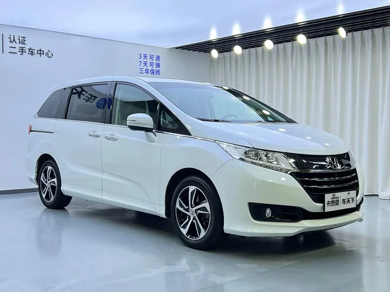 Honda Odyssey — фото 2