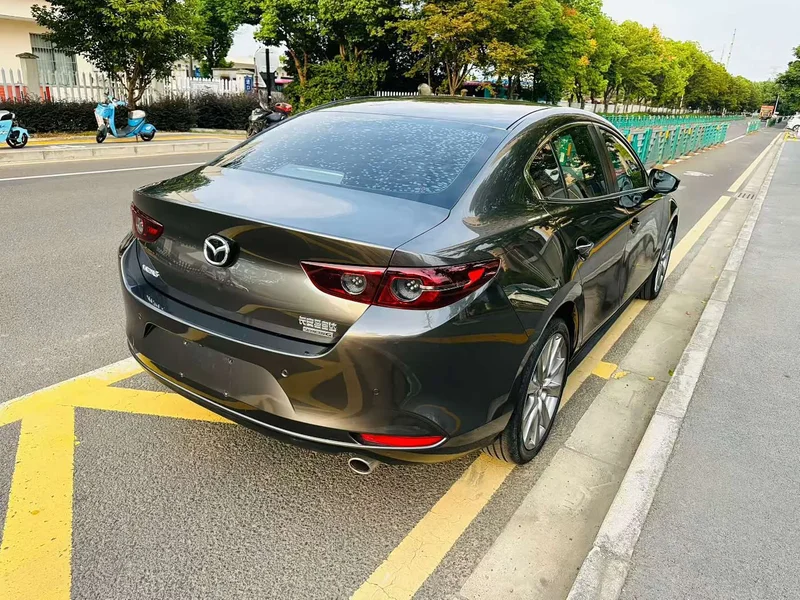 Mazda 3 Axela — фото 4