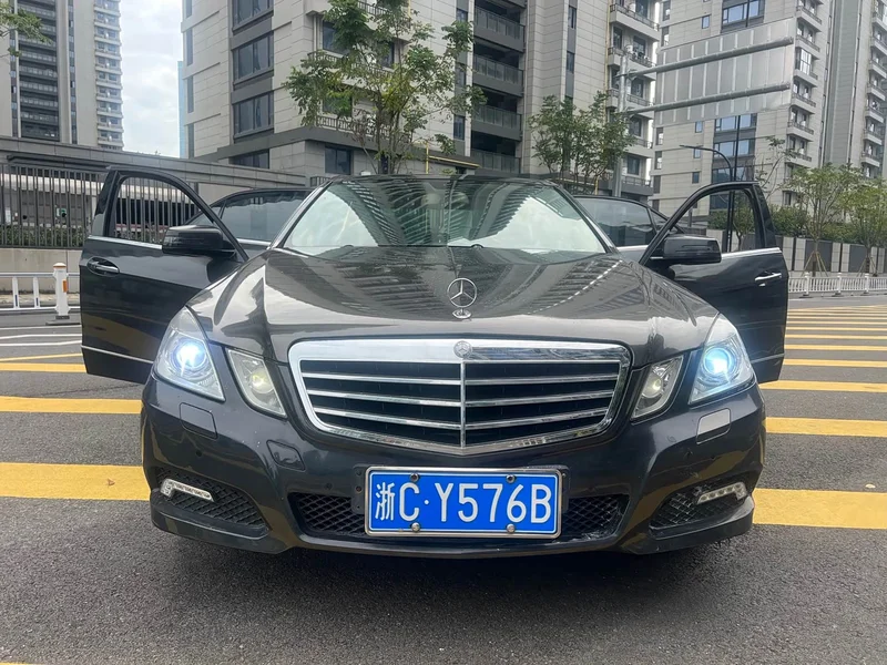 Mercedes-Benz E-Class (Imported) — фото 1