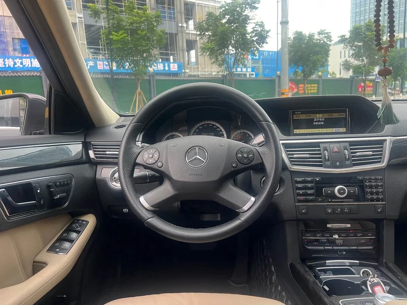 Mercedes-Benz E-Class (Imported) — фото 13