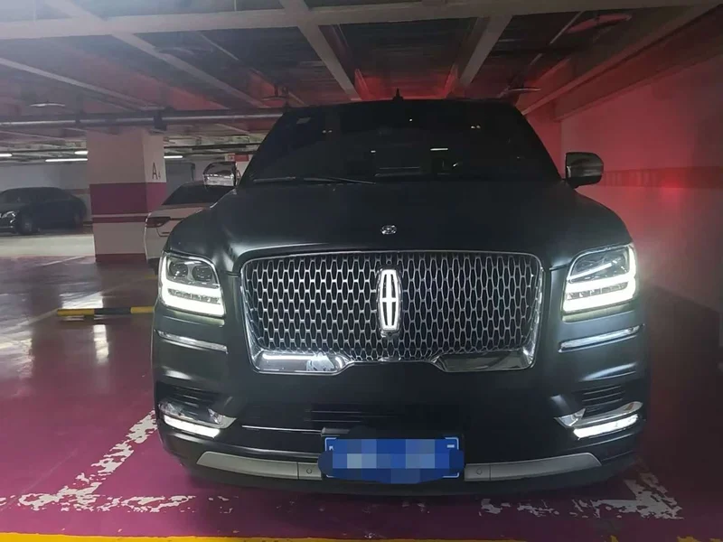 Lincoln Navigator — фото 1