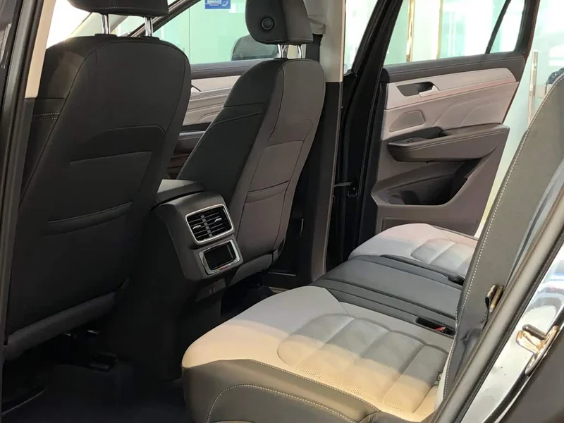 Land Rover Discovery — фото 13