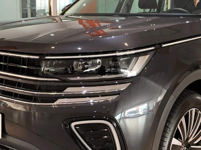 Land Rover Discovery — фото 17