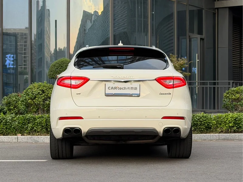Maserati Levante — фото 4