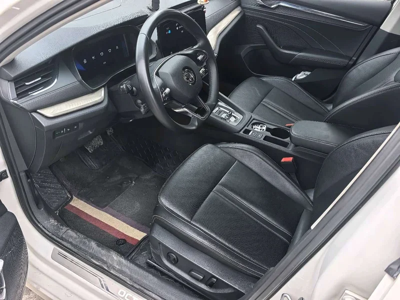 Volkswagen Octavia — фото 11
