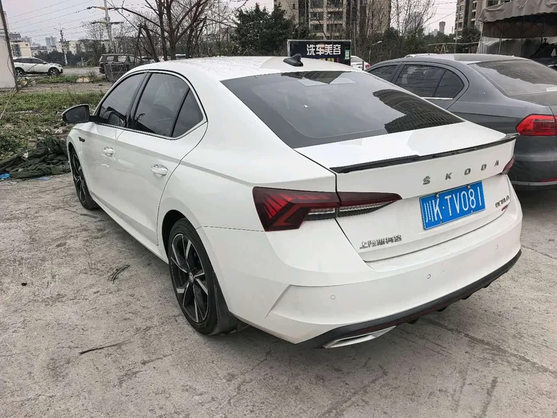 Volkswagen Octavia — фото 5