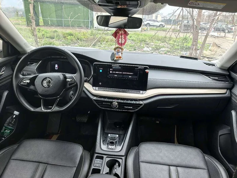 Volkswagen Octavia — фото 8