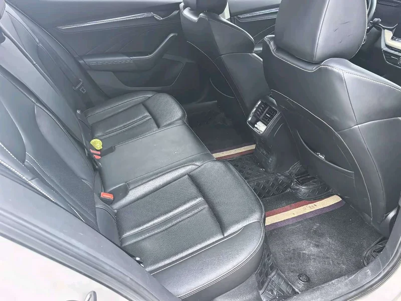 Volkswagen Octavia — фото 10