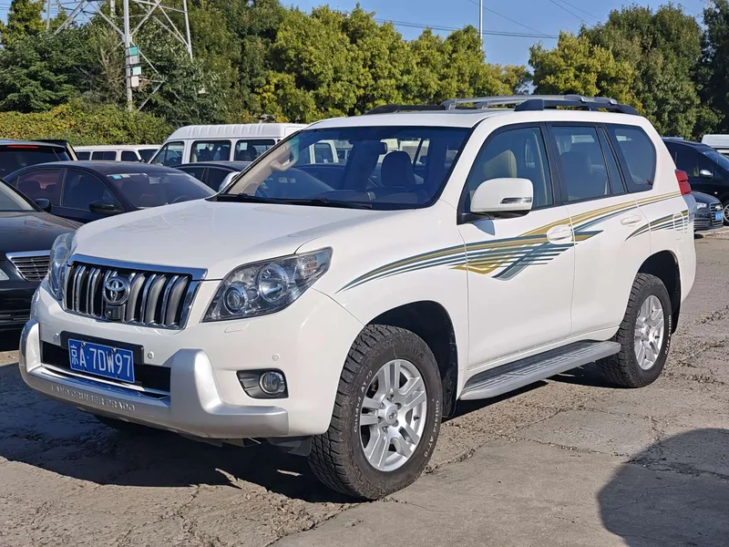 Toyota Prado — фото 1