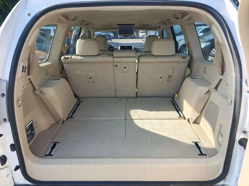 Toyota Prado — фото 12