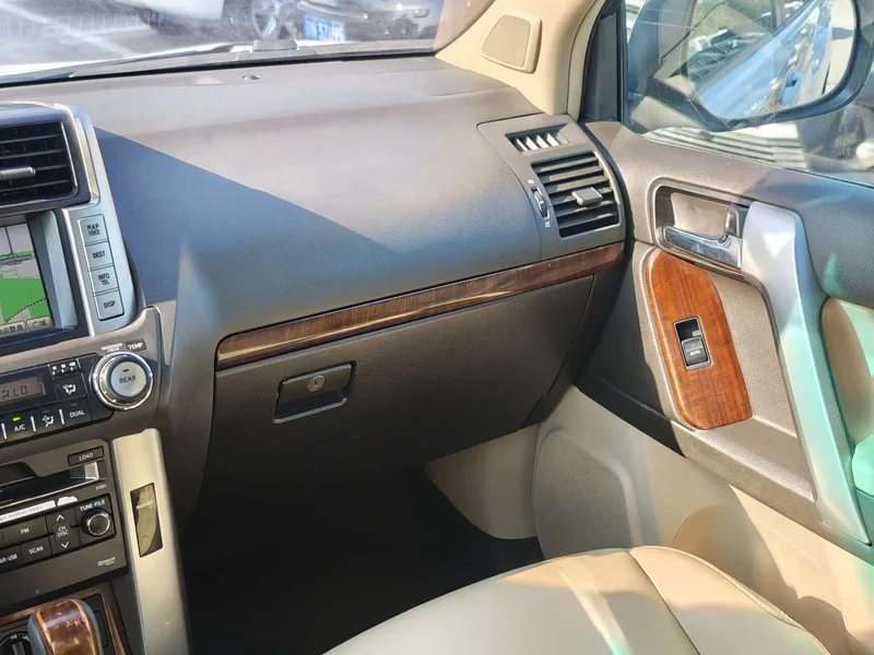 Toyota Prado — фото 16