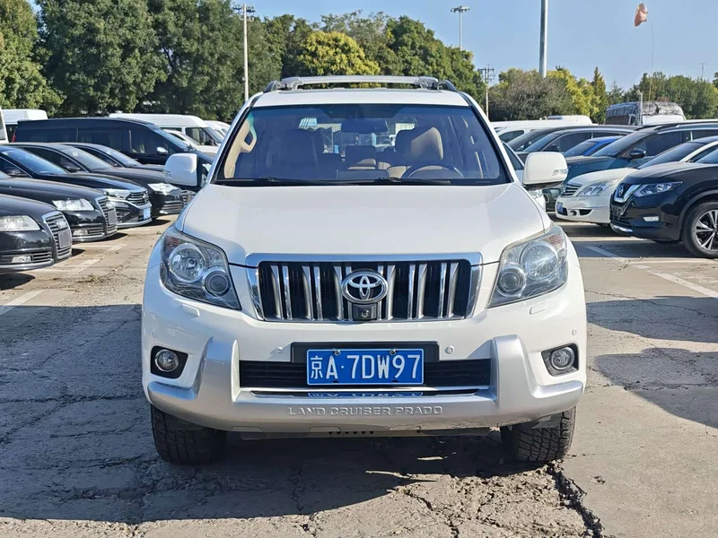 Toyota Prado — фото 2