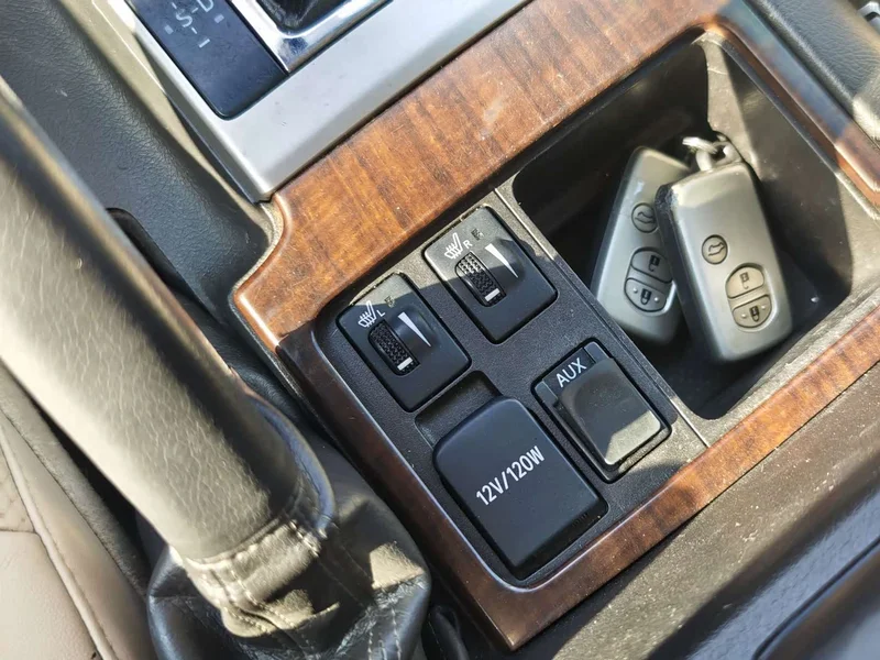 Toyota Prado — фото 23