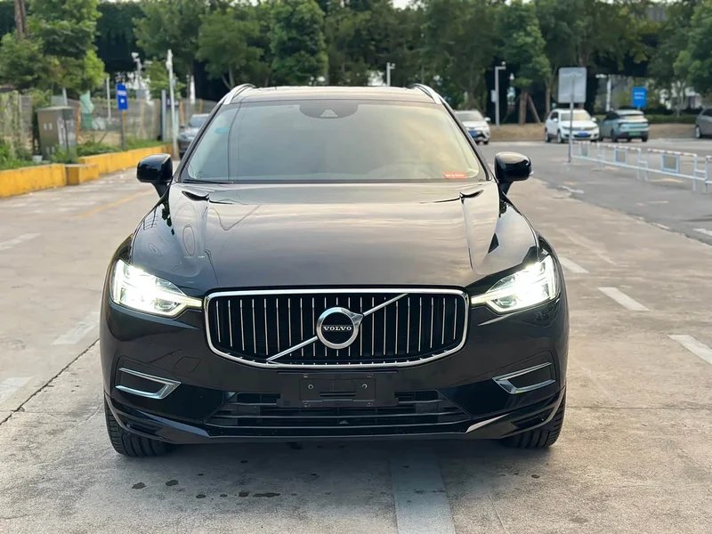 Volvo XC60 — фото 2