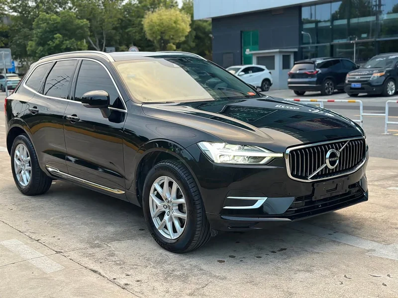 Volvo XC60 — фото 4