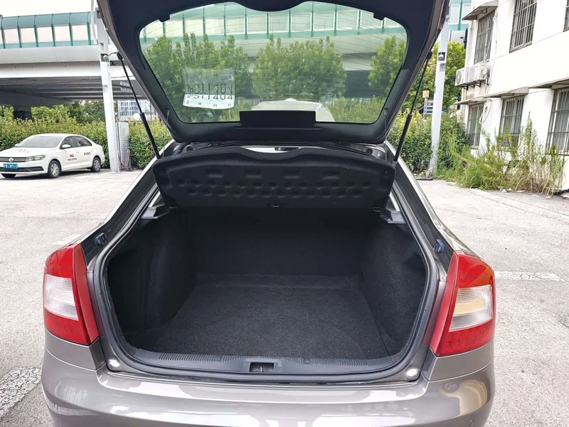 Volkswagen Octavia — фото 15