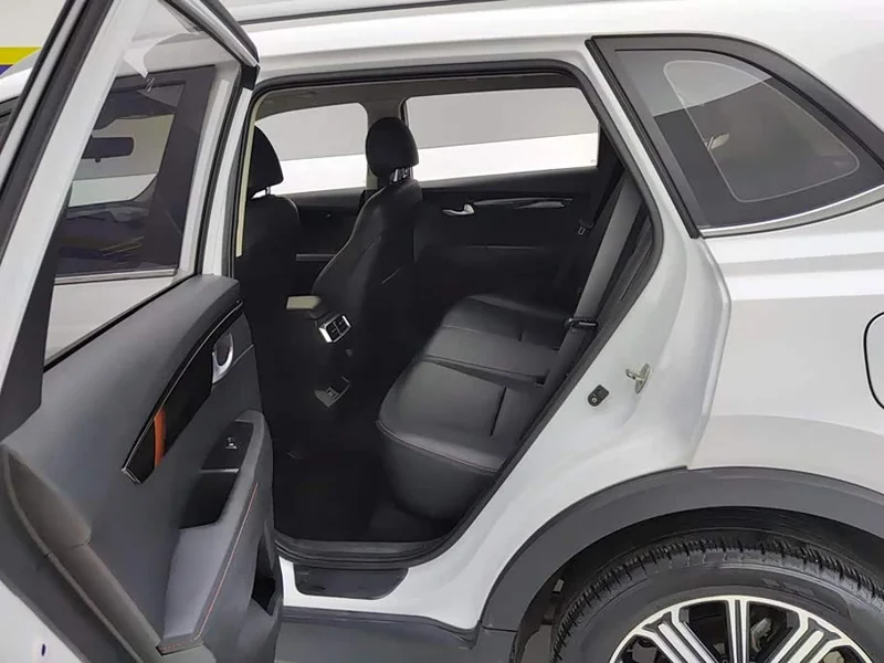 Kia Sportage — фото 11